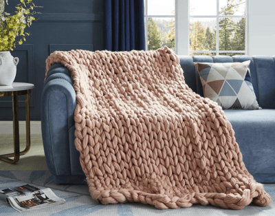 09 - Pink Knit Throw